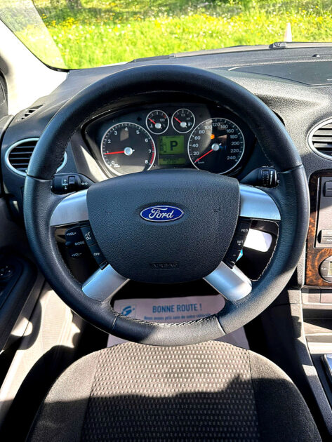 Ford Focus 1.6 Ghia 2005 - 40080 KM