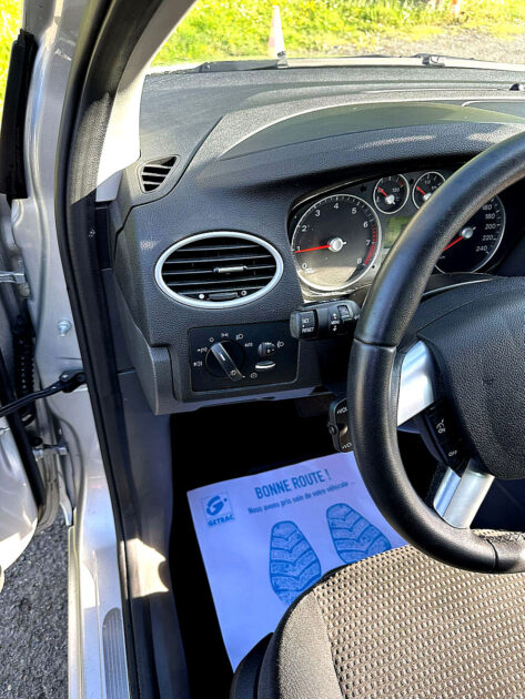 Ford Focus 1.6 Ghia 2005 - 40080 KM