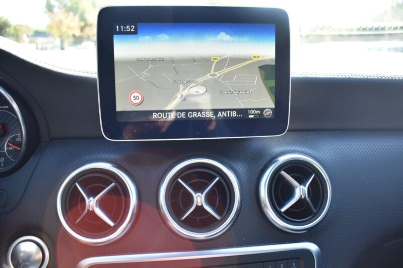 MERCEDES CLASSE A 2017 AMG A 45 381Ch Pack Aero Toit Ouvrant Garantie 12 mois