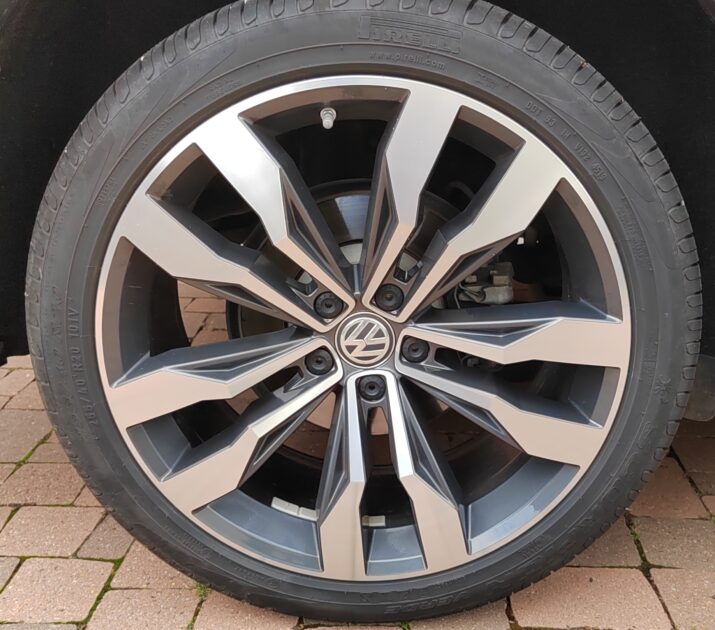 VOLKSWAGEN TIGUAN 2020