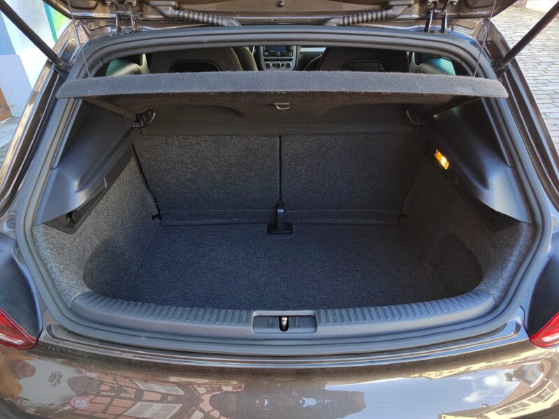 VOLKSWAGEN SCIROCCO III 2013