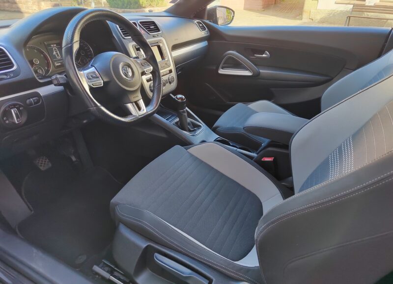 VOLKSWAGEN SCIROCCO III 2013