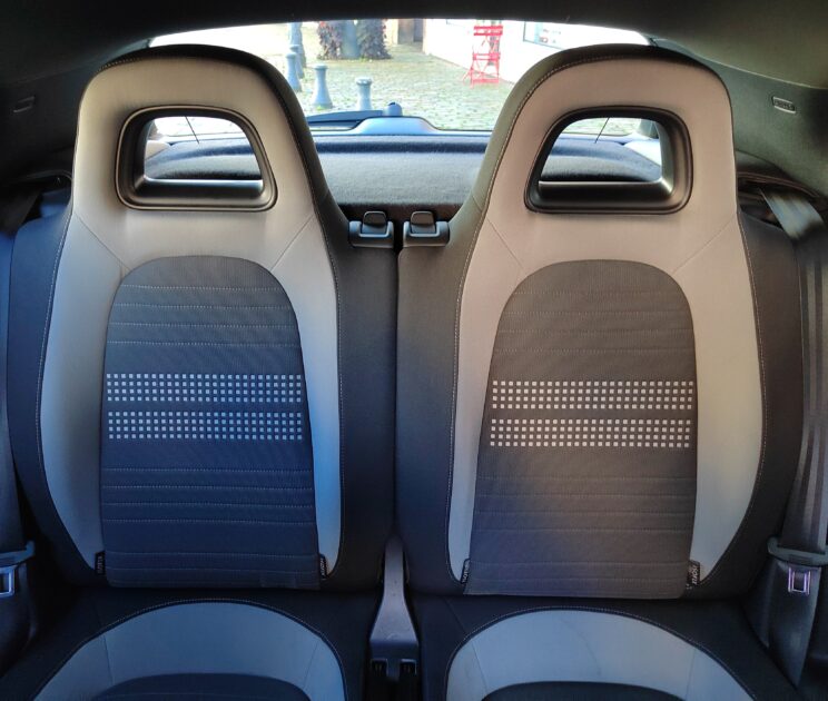 VOLKSWAGEN SCIROCCO III 2013