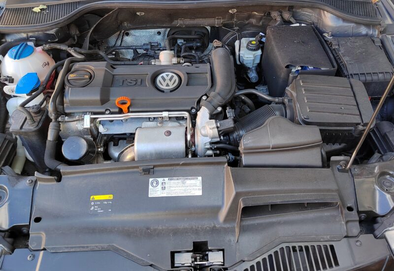 VOLKSWAGEN SCIROCCO III 2013