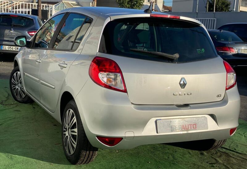 RENAULT CLIO III 2011