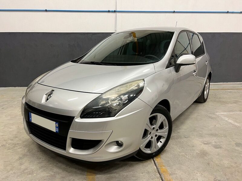 RENAULT SCENIC III 1.9 DCi 130 