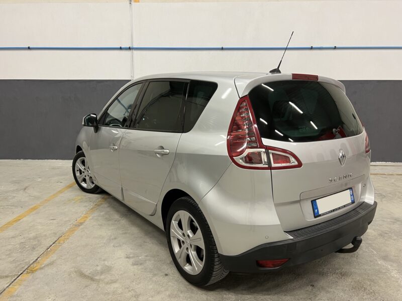 RENAULT SCENIC III 1.9 DCi 130 