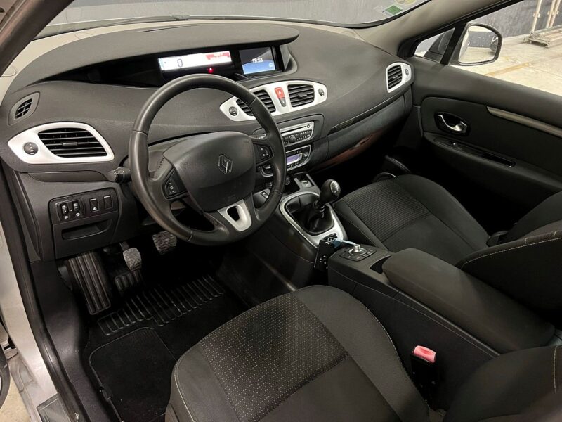 RENAULT SCENIC III 1.9 DCi 130 