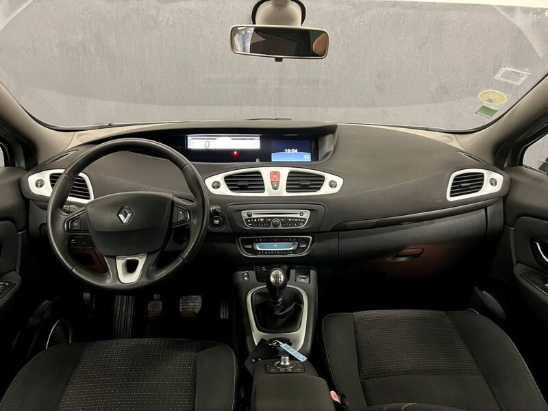 RENAULT SCENIC III 1.9 DCi 130 