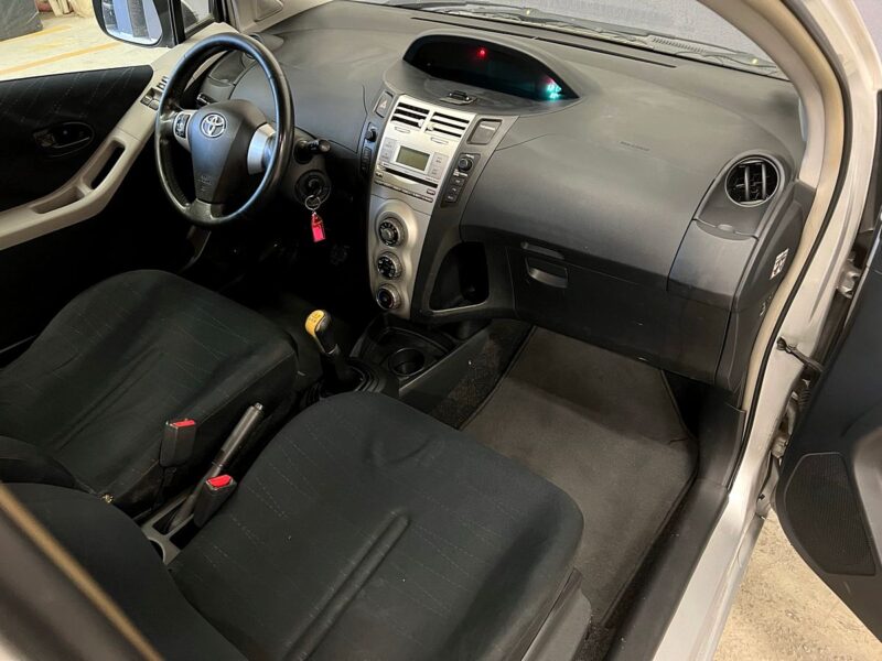 TOYOTA YARIS II 1.4 D-4D 90 CH