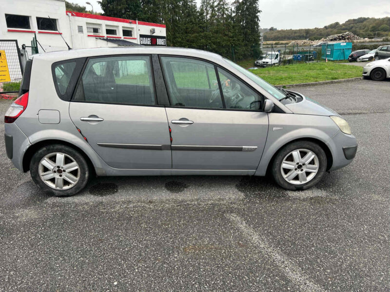 RENAULT SCÉNIC II 2005