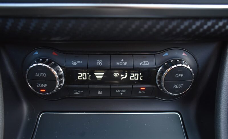 MERCEDES CLASSE A 180d Fascination 2016