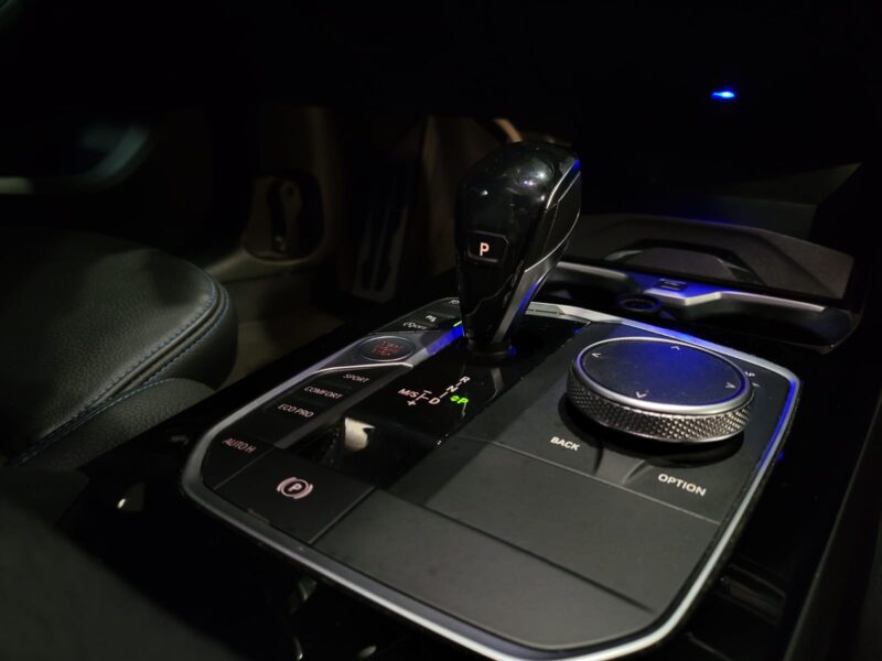 B.M.W. SERIE 1 III 118 D M SPORT TO / APPLECARPLAY / VIRTUAL / TETE HAUTE