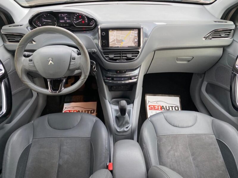 PEUGEOT 208 2012