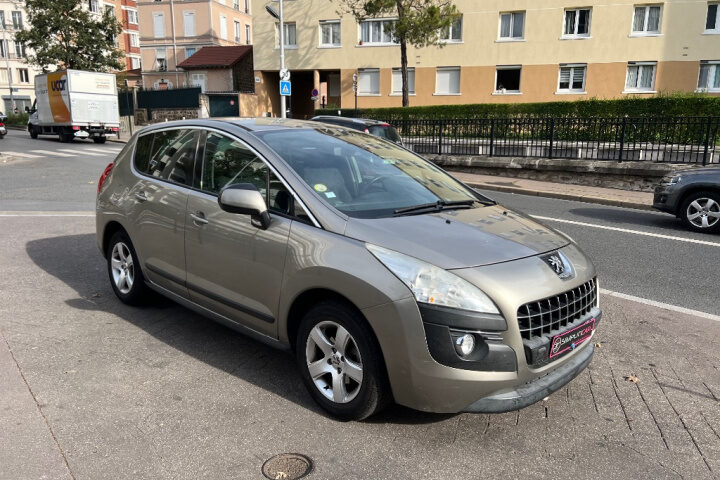PEUGEOT 3008 2012