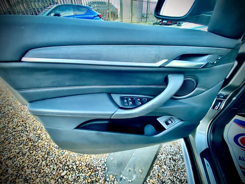 B.M.W. X1 xDRIVE25iA 231cv xLINE 2016