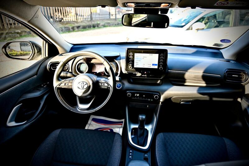 TOYOTA YARIS DESIGN 2020