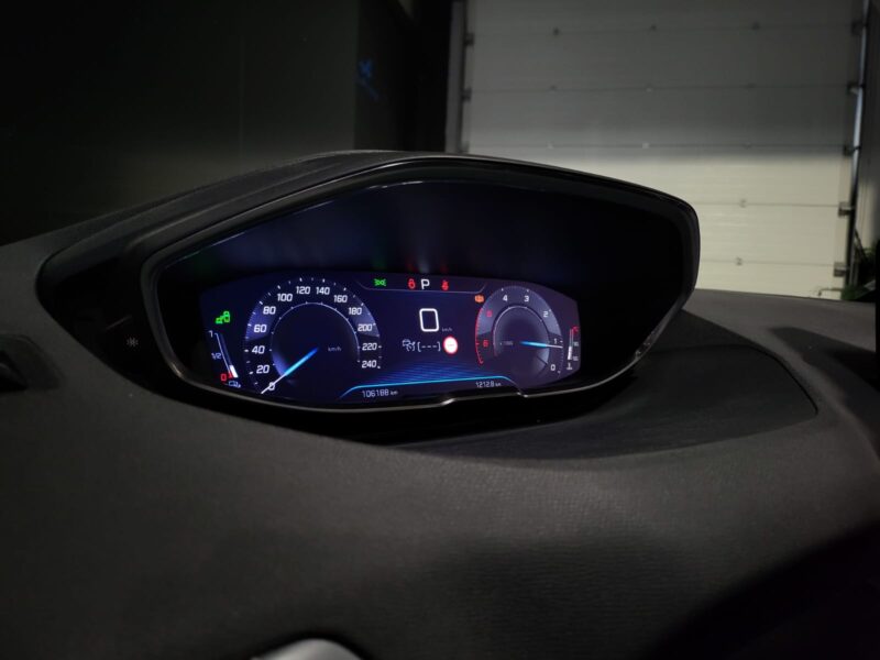 PEUGEOT 3008 2.0 BlueHDI 180ch EAT6 GT