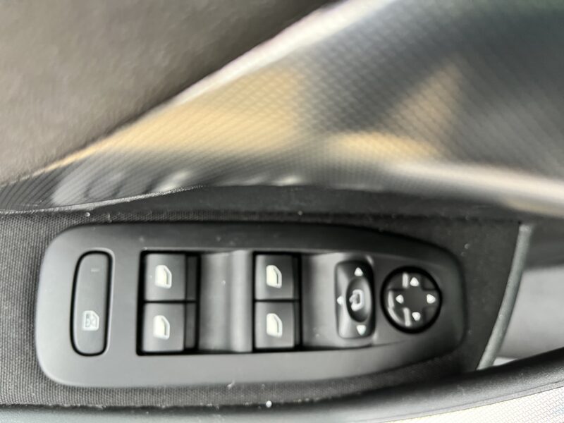 PEUGEOT 2008 allure 2016