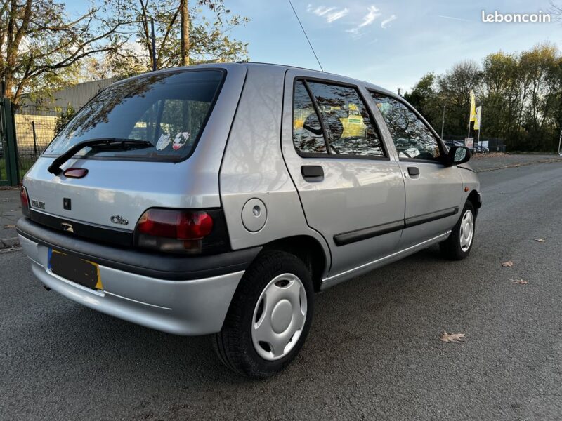 RENAULT CLIO 1997