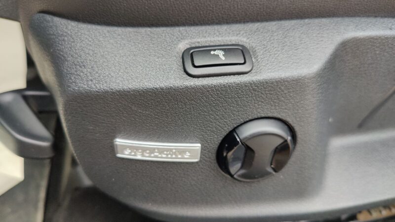 VOLKSWAGEN GOLF VII 1.6 TDI 110cv BVA R-LINE