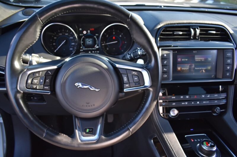 JAGUAR F-PACE 2018 R-SPORT GARANTIE 12 MOIS