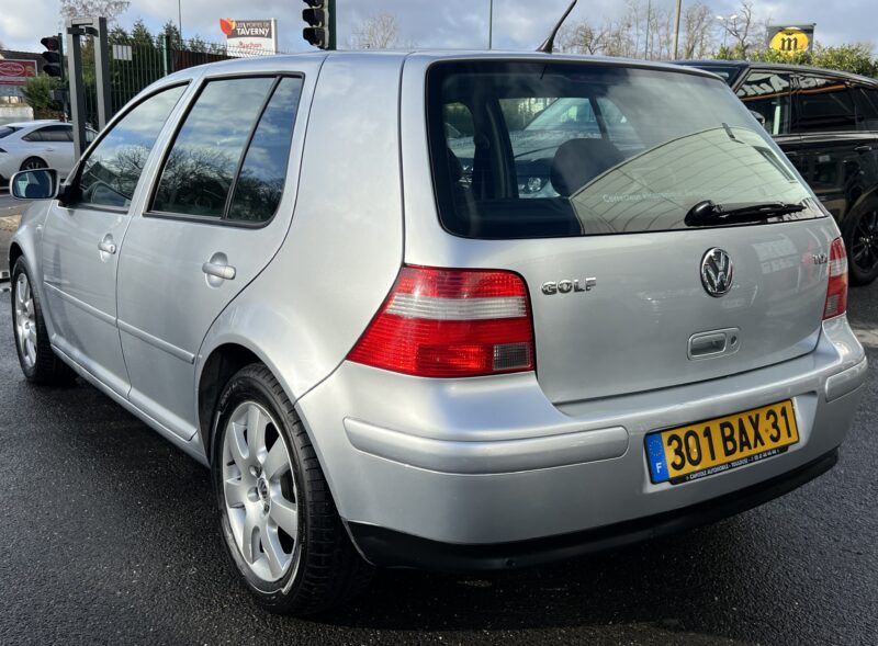 VOLKSWAGEN GOLF 4 1.9 TDI 100 Cv 1ERE MAIN / BOITE AUTO AMENAGE CONDUITE HANDICAPE - Garantie1an