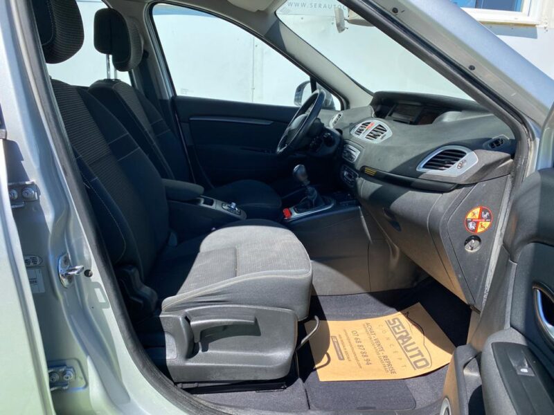 RENAULT SCÉNIC III 2010