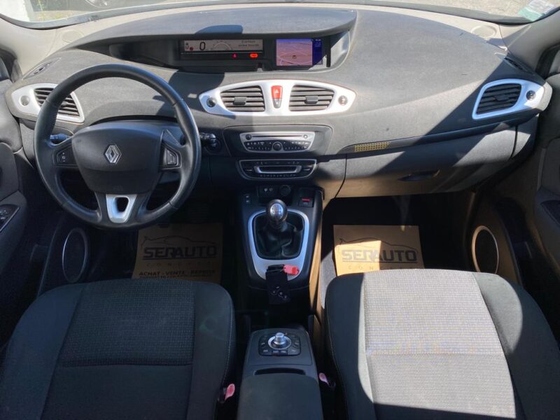 RENAULT SCÉNIC III 2010