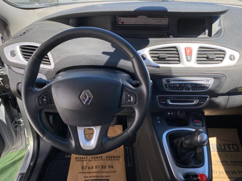 RENAULT SCÉNIC III 2010