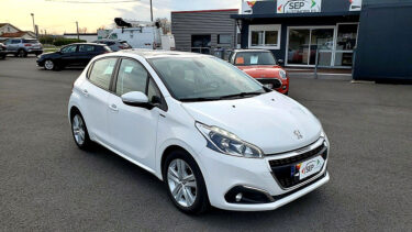 PEUGEOT 208 PURETECH 82 SIGNATURE