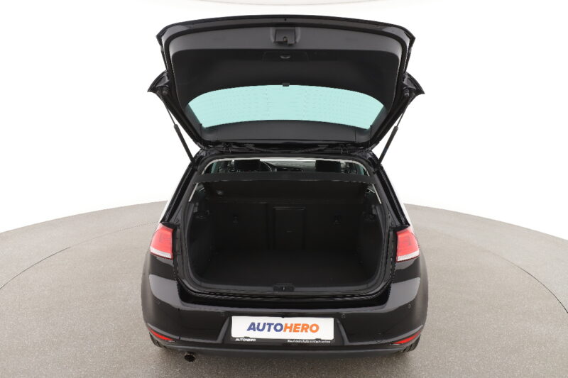 VOLKSWAGEN GOLF 7 LOUNGE TDI 110  2016