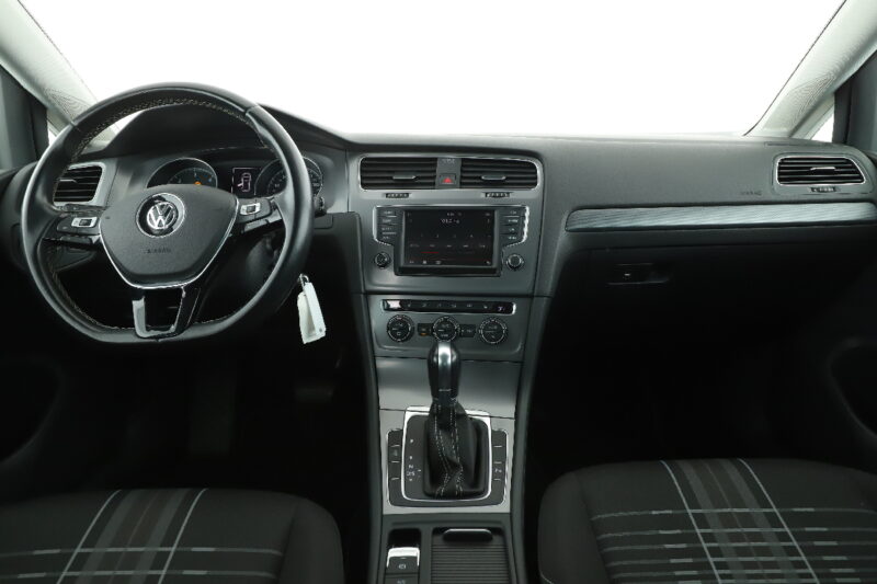 VOLKSWAGEN GOLF 7 LOUNGE TDI 110  2016