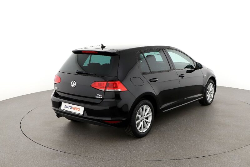 VOLKSWAGEN GOLF 7 LOUNGE TDI 110  2016