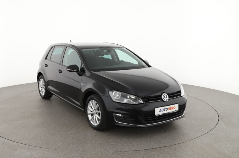VOLKSWAGEN GOLF 7 LOUNGE TDI 110  2016