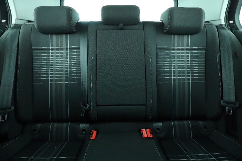 VOLKSWAGEN GOLF 7 LOUNGE TDI 110  2016