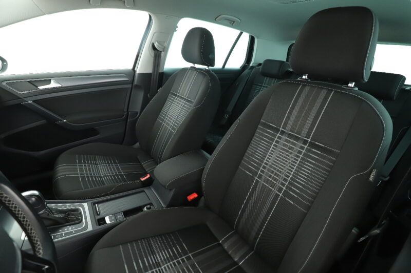 VOLKSWAGEN GOLF 7 LOUNGE TDI 110  2016