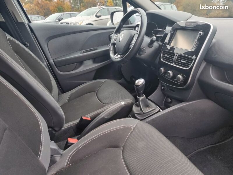 RENAULT CLIO 2016