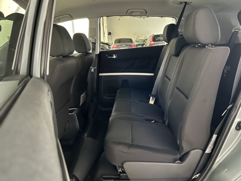 TOYOTA COROLLA Verso 1.8 Team 7 places