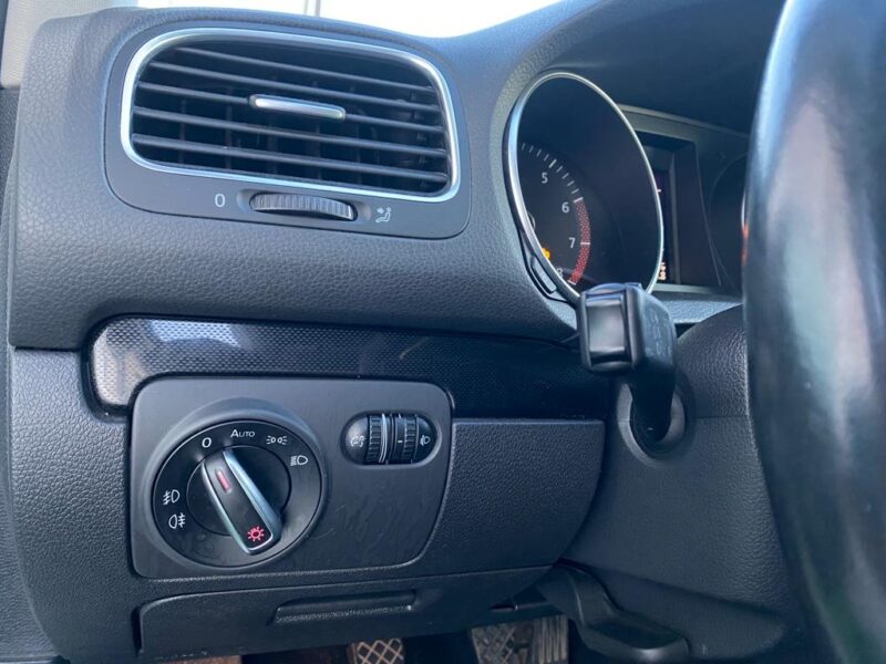 VOLKSWAGEN GOLF VI 2010