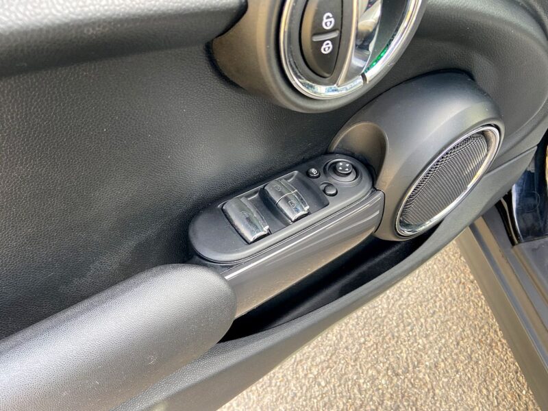 MINI COOPER CABRIOLET 1.5 136CV EXQUISITE