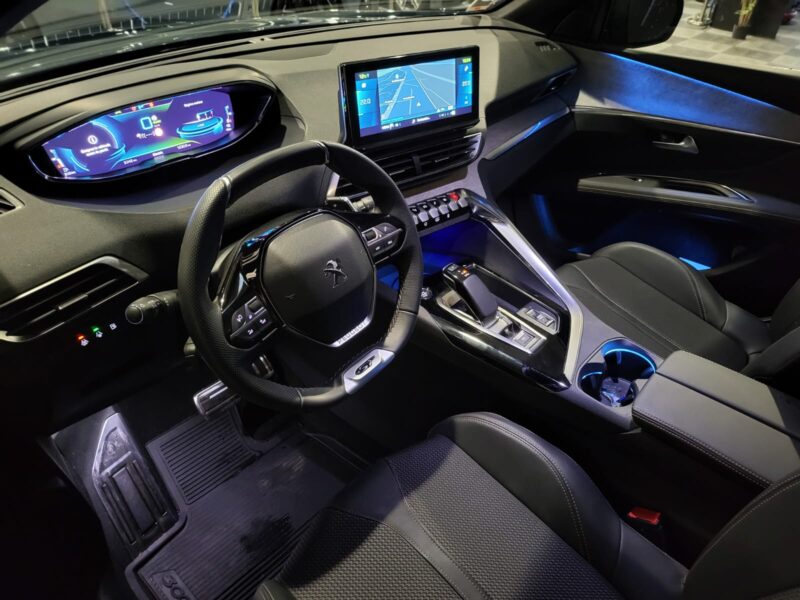 PEUGEOT 3008 GT 225cv 2022 TOIT OUVRANT CARPLAY 