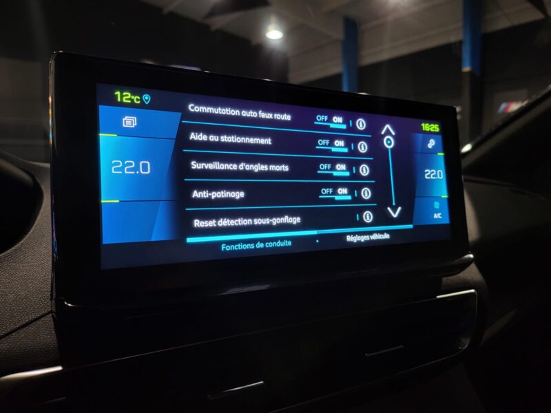 PEUGEOT 3008 GT 225cv 2022 TOIT OUVRANT CARPLAY 