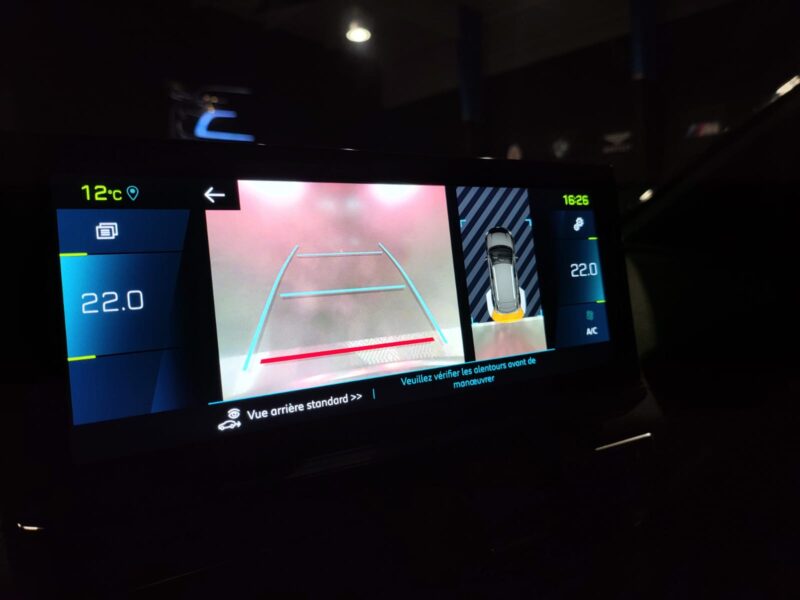 PEUGEOT 3008 GT 225cv 2022 TOIT OUVRANT CARPLAY 