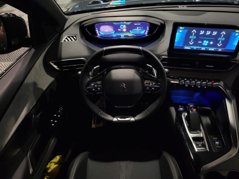PEUGEOT 3008 GT 225cv 2022 TOIT OUVRANT CARPLAY 