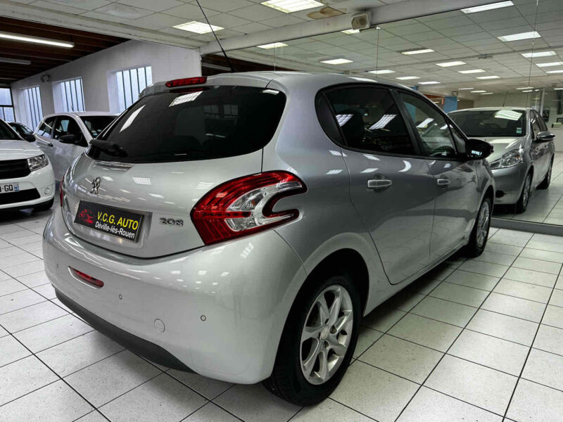 PEUGEOT 208 1.4 Hdi 70 Style