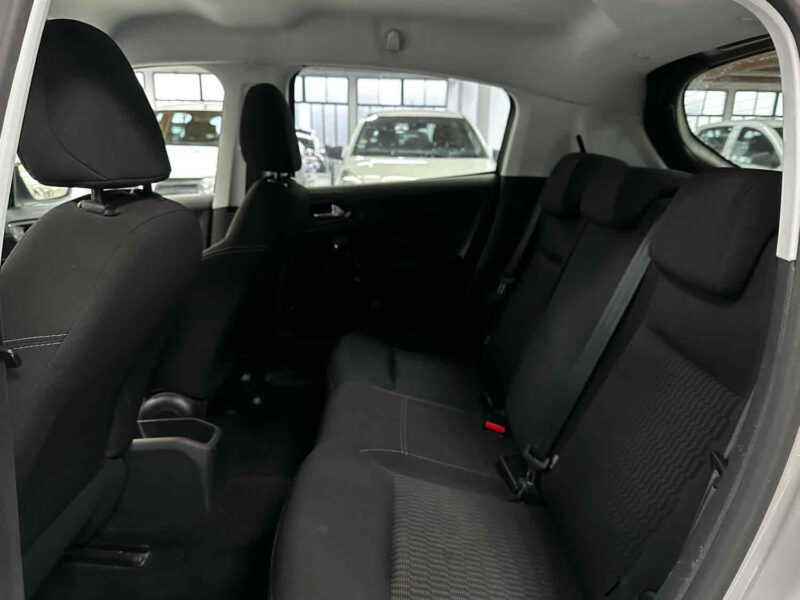 PEUGEOT 208 1.4 Hdi 70 Style