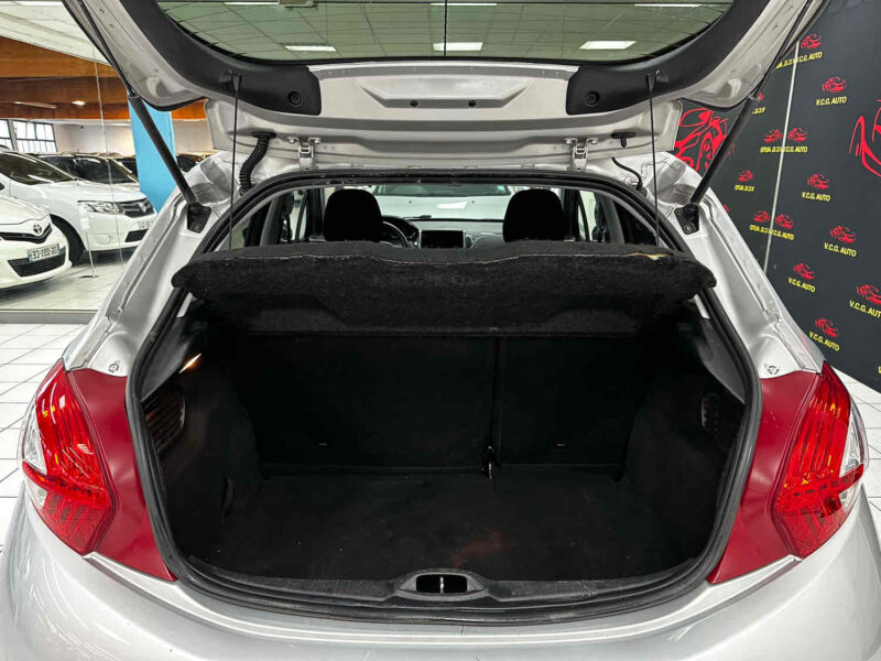 PEUGEOT 208 1.4 Hdi 70 Style