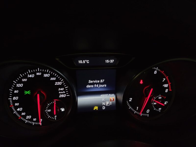 MERCEDES CLA  200 156cv FASCINATION BVA /TOIT OUVRANT/SIEGES ELECTRIQUES