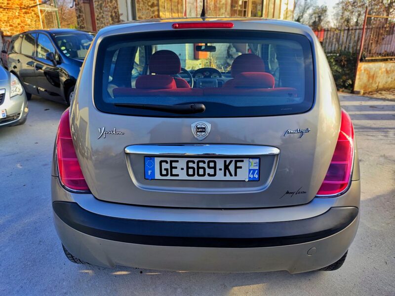 LANCIA YPSILON 2005